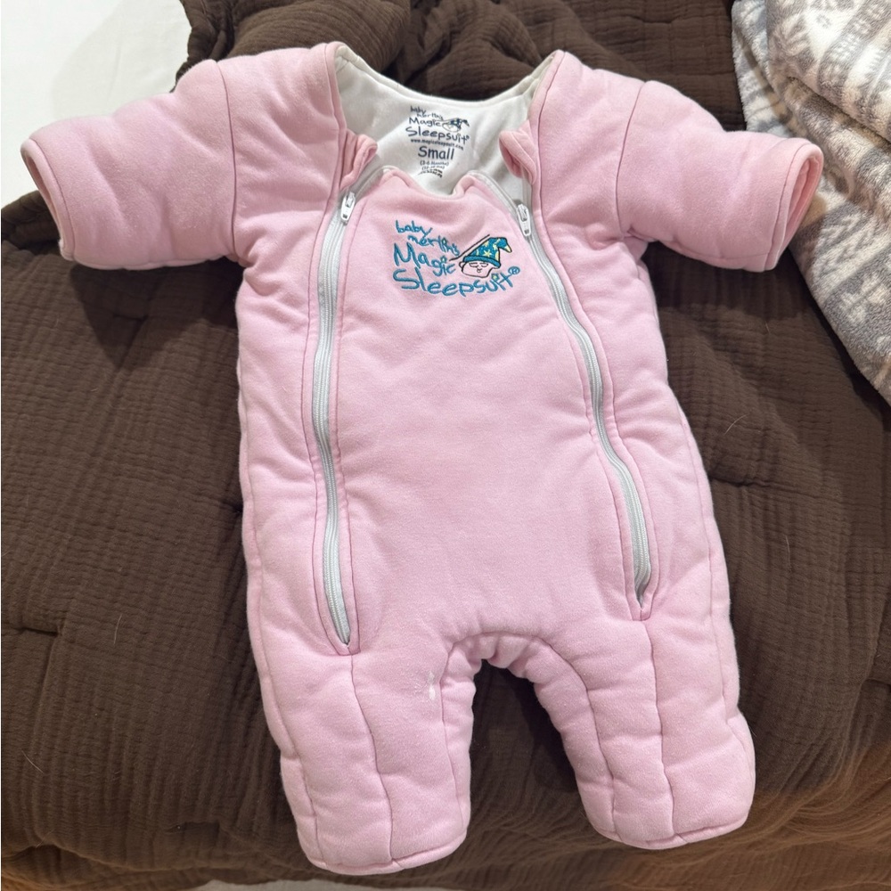 Baby Merlin‘s magic sleep suit